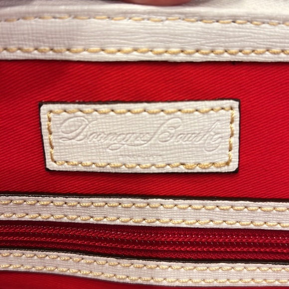 1975 White Dooney & Bourke vintage Bag